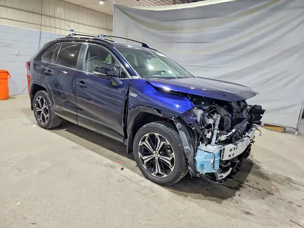 JTMEB3FVXRD210745 — 2024 Toyota RAV4, фото 4 с аукциона Copart, Передняя часть