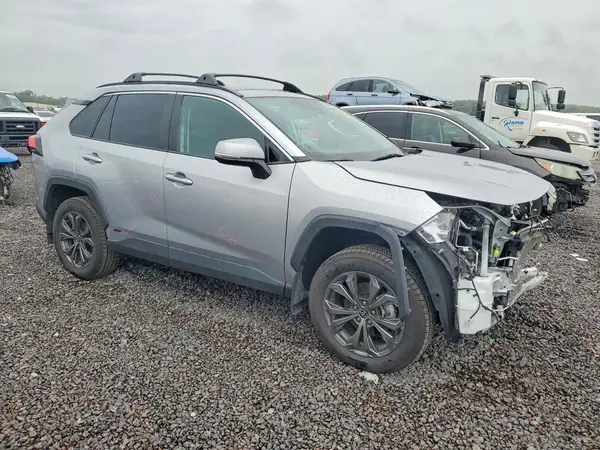 4T3B6RFV5RU145249 — 2024 Toyota RAV4, фото 4 с аукциона Copart, Передняя часть