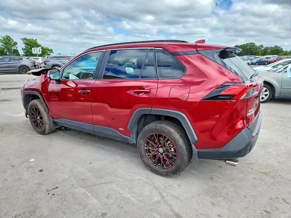 2T3RWRFV6RW245570 — 2024 Toyota RAV4, фото 2 с аукциона Copart, Передняя часть
