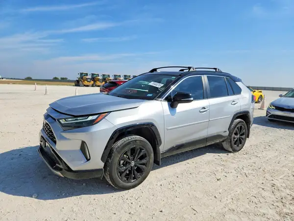 2T3E6RFV2RW069048 — 2024 Toyota RAV4, Передняя часть (Front End), фото до ремонта