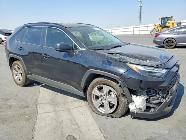 JTMLWRFVXSD300546 — 2025 Toyota RAV4, фото 4 с аукциона Copart, Передняя часть