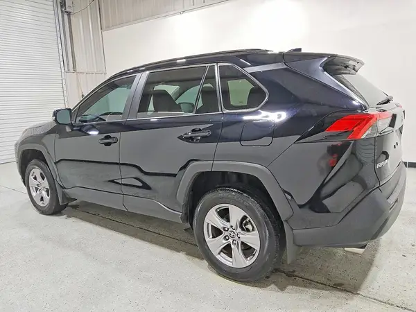 2T3W1RFV9SC350791 — 2025 Toyota RAV4, фото 2 с аукциона Copart 01.10.2026, Мелкие вмятины и царапины