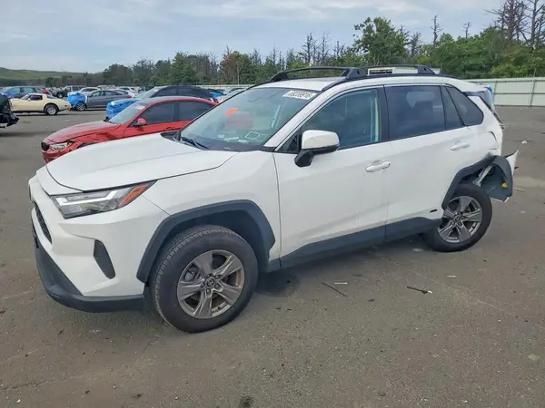 2T3RWRFV9SW272025 — 2025 Toyota RAV4, Задняя часть (Rear End), фото до ремонта