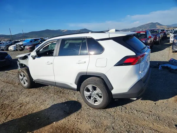 4T3RWRFV0SU215499 — 2025 Toyota RAV4, фото 2 с аукциона Copart, Передняя часть