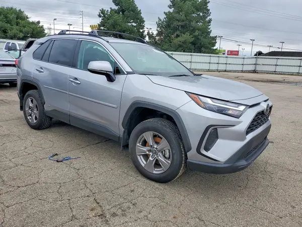 4T3RWRFV6SU183674 — 2025 Toyota RAV4, фото 4 с аукциона Copart, Боковая часть