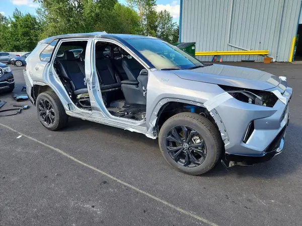 JTME6RFV9SD574748 — 2025 Toyota RAV4, фото 4 с аукциона Copart, Боковая часть