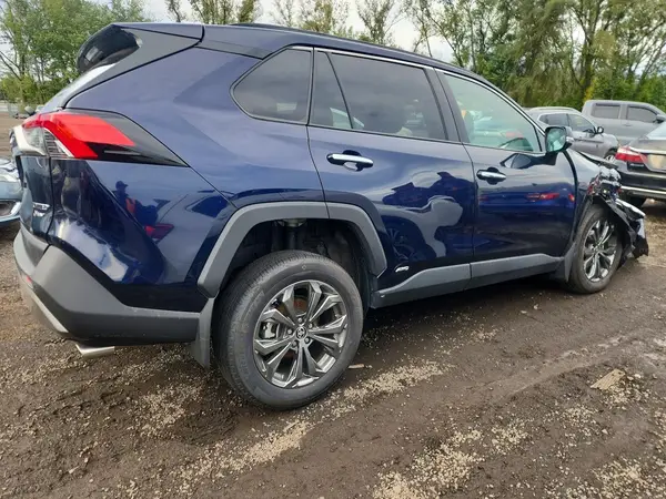 4T3D6RFV3SU185862 — 2025 Toyota RAV4, фото 3 с аукциона Copart, Передняя часть