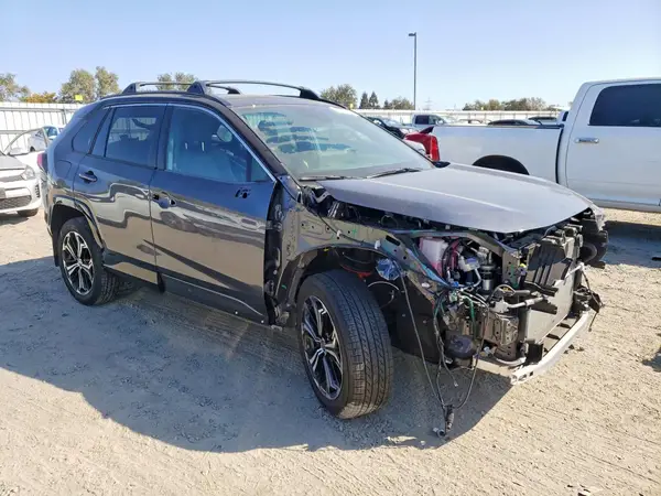 JTMEB3FV9SD268397 — 2025 Toyota RAV4, фото 4 с аукциона Copart, Передняя часть