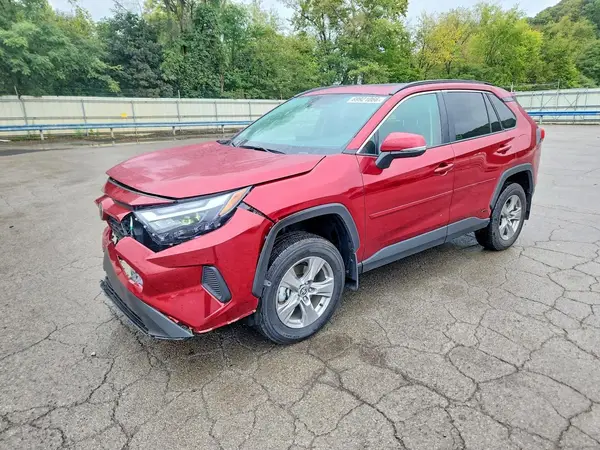 4T3RWRFV5SU215613 — 2025 Toyota RAV4, Передняя часть (Front End), фото до ремонта