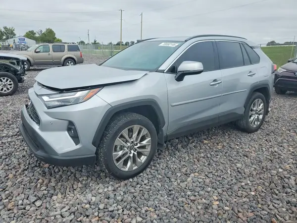2T3A1RFV3SW532513 — 2025 Toyota RAV4, Передняя часть (Front End), фото до ремонта