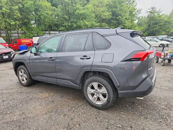 2T3P1RFV2SW534294 — 2025 Toyota RAV4, фото 2 с аукциона Copart 28.09.2026, Передняя часть