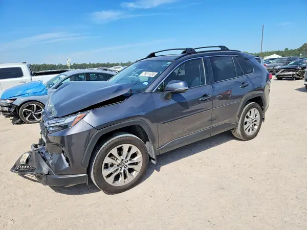 2T3C1RFV4SW430422 — 2025 Toyota RAV4, Передняя часть (Front End), фото до ремонта