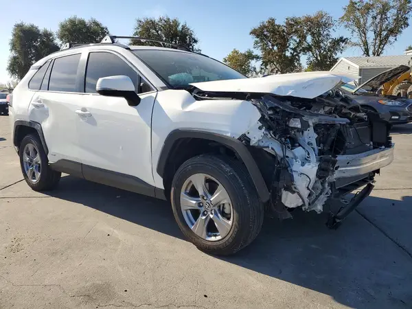 JTMRWRFV9SD341390 — 2025 Toyota RAV4, фото 4 с аукциона Copart, Передняя часть