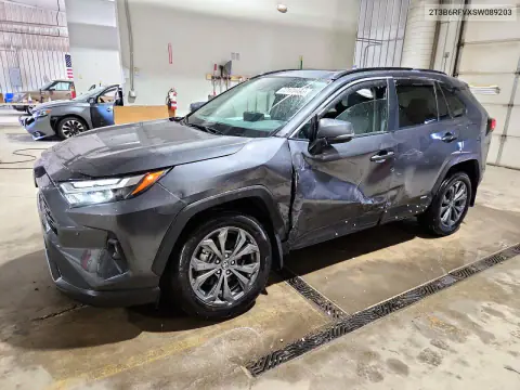 2T3B6RFVXSW089203 — 2025 Toyota RAV4, Сторона, фото до ремонта