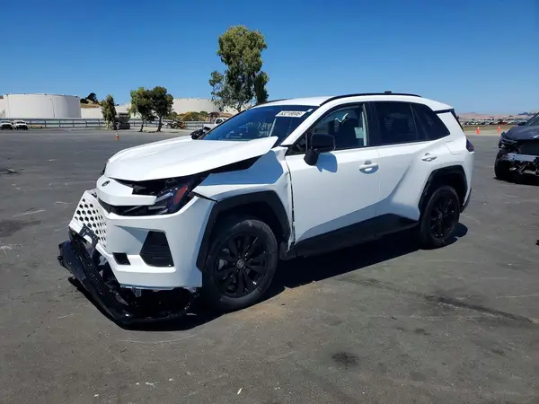 JTM7ERAV7TJ021523 — 2026 Toyota RAV4, Передняя часть (Front End), фото до ремонта