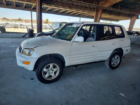 JT3HP10V8X7144157 — 1999 Toyota RAV4, Задняя часть (Rear End), фото до ремонта