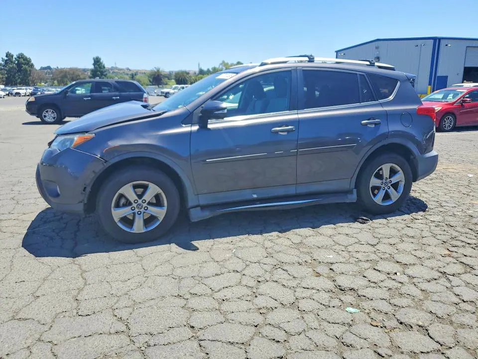 2015 Toyota RAV4 VIN 2T3WFREV0FW182482 фото 1