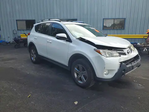 JTMWFREV1FJ044528 — 2015 Toyota RAV4, фото 4 с аукциона Copart 14.10.2026, Передняя часть