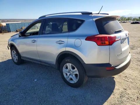 2015 Toyota RAV4 VIN JTMZFREV0FD043642 фото 2