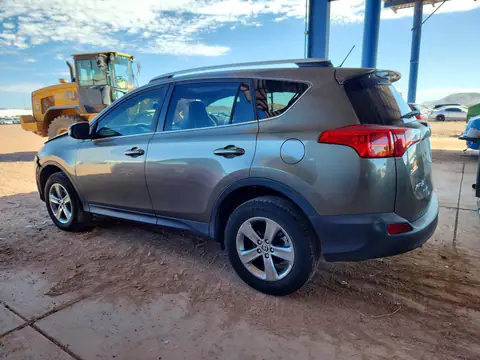 JTMWFREV8FD072017 — 2015 Toyota RAV4, фото 2 с аукциона Copart 13.10.2026, Передняя часть