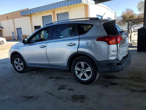 2T3WFREV1FW189831 — 2015 Toyota RAV4, фото 2 с аукциона Copart 13.10.2026, Задняя часть