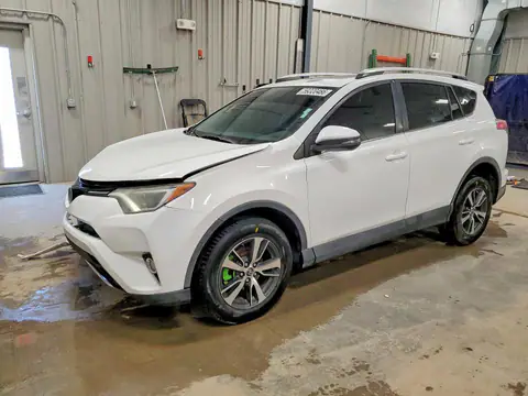 2T3RFREVXGW443843 — 2016 Toyota RAV4, Передняя часть (Front End), фото до ремонта