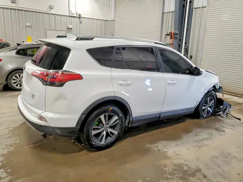 2T3RFREVXGW443843 — 2016 Toyota RAV4, фото 3 с аукциона Copart 30.09.2026, Передняя часть