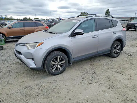 2T3RFREV0GW526911 — 2016 Toyota RAV4, Задняя часть (Rear End), фото до ремонта