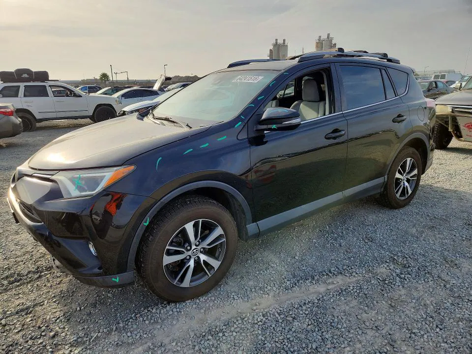 2017 Toyota RAV4 VIN 2T3RFREV9HW605642 фото 1