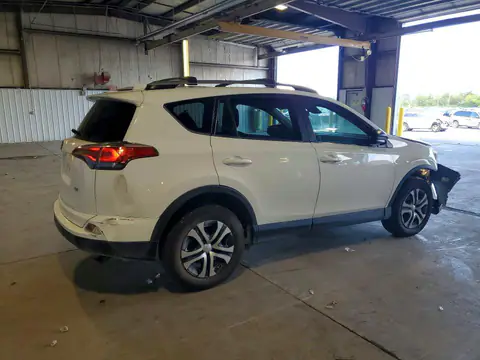 2T3ZFREV9HW344545 — 2017 Toyota RAV4, фото 3 с аукциона Copart 14.10.2026, Передняя часть