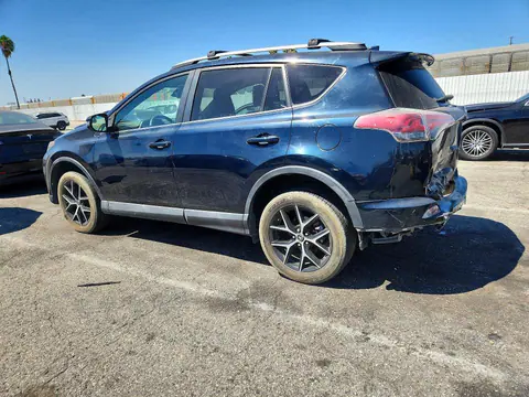 2017 Toyota RAV4 VIN 2T3NFREVXHW390383 фото 2