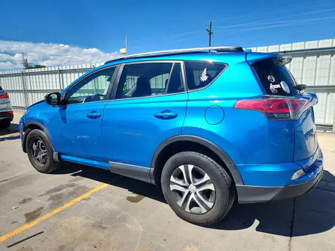 JTMZFREV2HJ124145 — 2017 Toyota RAV4, фото 2 с аукциона Copart 30.09.2026, Передняя часть