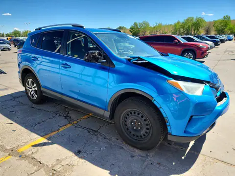 JTMZFREV2HJ124145 — 2017 Toyota RAV4, фото 4 с аукциона Copart 30.09.2026, Передняя часть