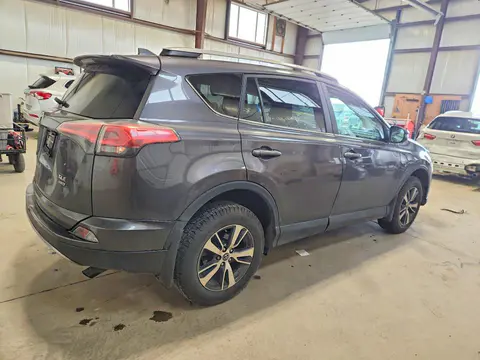 2017 Toyota RAV4 VIN 2T3RFREV3HW570273 фото 3