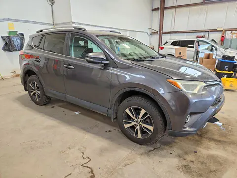 2017 Toyota RAV4 VIN 2T3RFREV3HW570273 фото 4