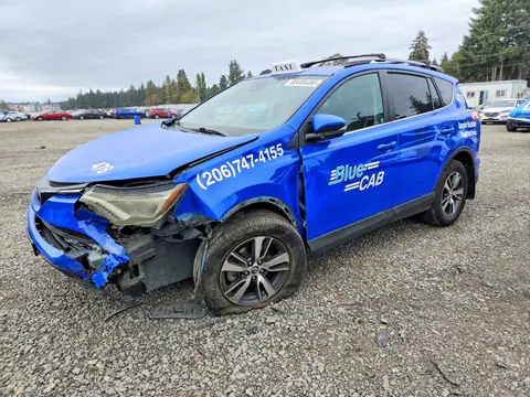 2T3RFREV9HW674105 — 2017 Toyota RAV4, Передняя часть (Front End), фото до ремонта
