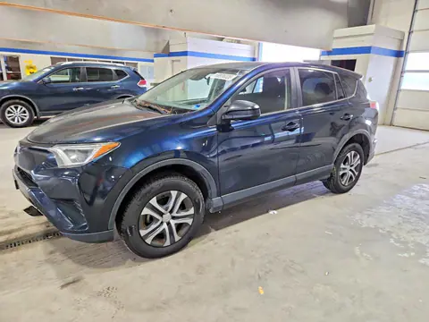 JTMZFREV2HJ720498 — 2017 Toyota RAV4, Задняя часть (Rear End), фото до ремонта