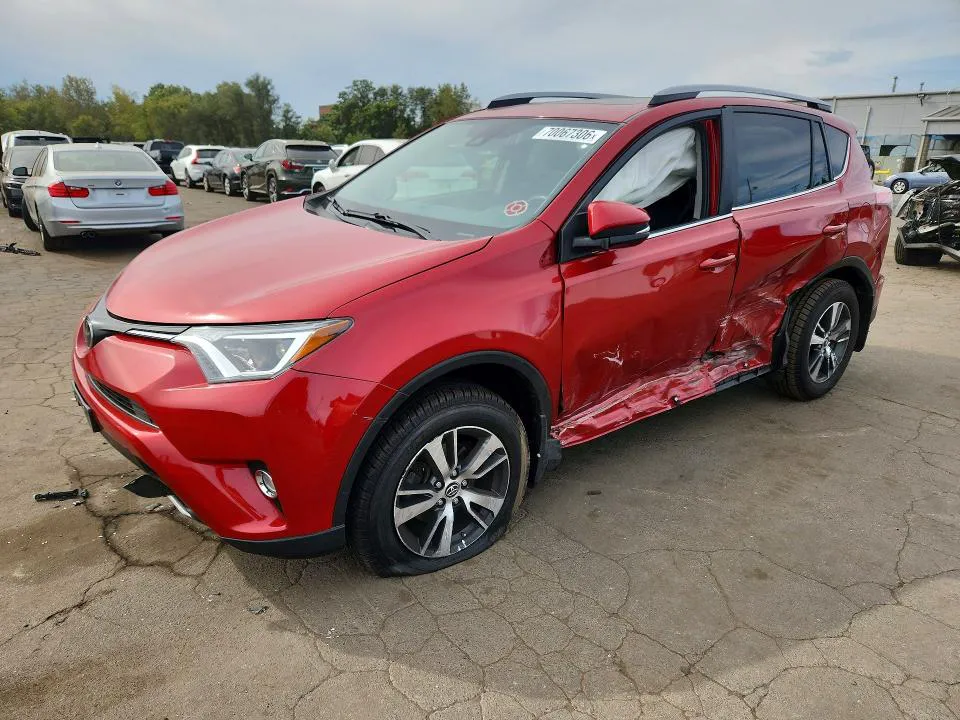 2017 TOYOTA RAV4 VIN JTMRFREV1HJ167911 фото 1