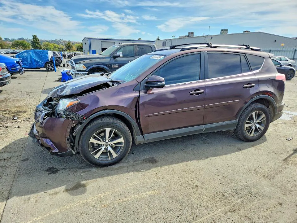 2017 Toyota RAV4 VIN 2T3RFREV9HW582511 фото 1