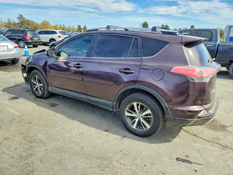 2017 Toyota RAV4 VIN 2T3RFREV9HW582511 фото 2