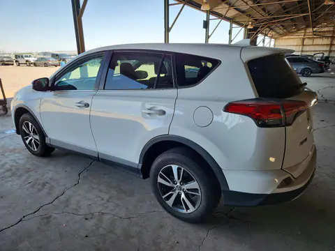 2T3WFREV7JW473232 — 2018 Toyota RAV4, фото 2 с аукциона Copart 30.09.2026, Повреждения снизу