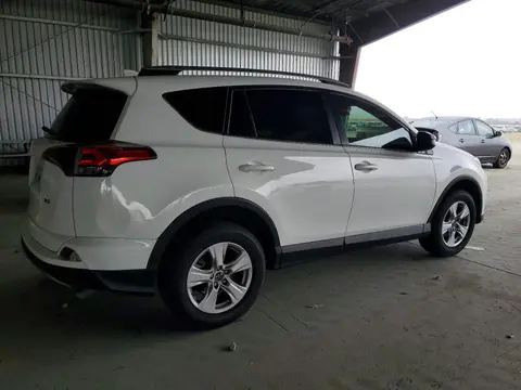 2018 Toyota RAV4 VIN JTMWFREV6JJ211118 фото 3