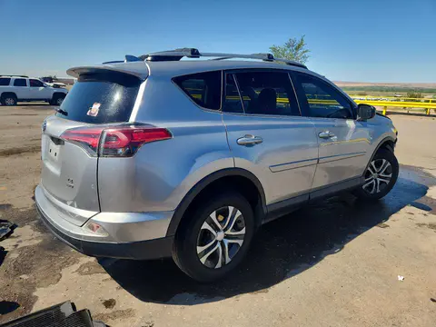 2018 Toyota RAV4 VIN JTMBFREV1JJ202860 фото 3