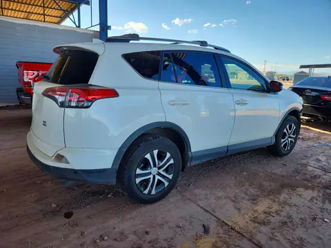 JTMBFREVXJJ212271 — 2018 Toyota RAV4, фото 3 с аукциона Copart 13.10.2026, Передняя часть