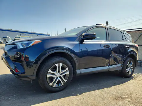 JTMZFREV0JJ176086 — 2018 Toyota RAV4, Боковая часть (Side), фото до ремонта