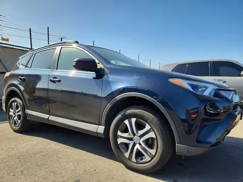 2018 Toyota RAV4 VIN JTMZFREV0JJ176086 фото 4