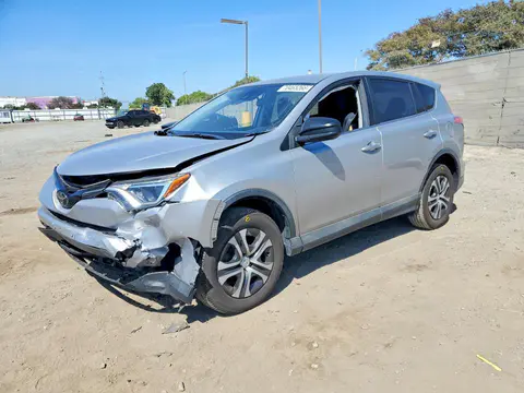 2T3ZFREV6JW415870 — 2018 Toyota RAV4, Передняя часть (Front End), фото до ремонта