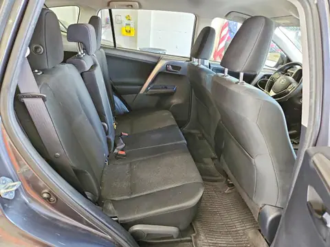 2018 Toyota RAV4 VIN JTMZFREV1JJ188943 фото 11