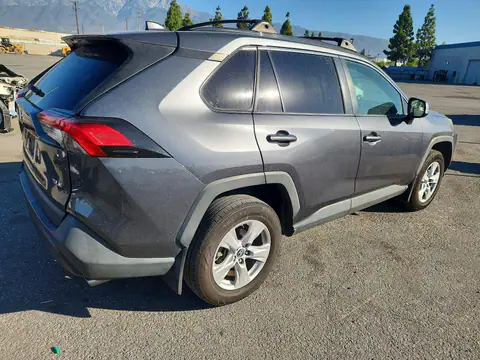 2T3W1RFV2KC032012 — 2019 Toyota RAV4, фото 3 с аукциона Copart 29.09.2026, Боковая часть