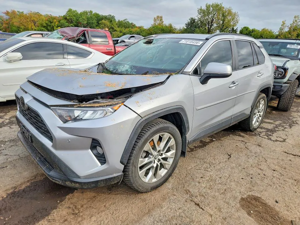 2019 TOYOTA RAV4 VIN 2T3A1RFVXKW053070 фото 1